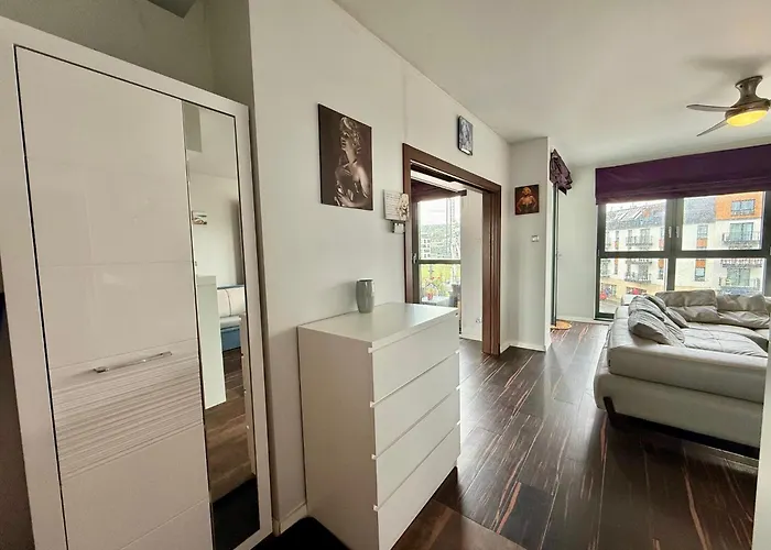 W Centrum 200 M Do Plazy *